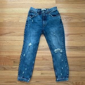 Abercrombie & Fitch - The Mom High Rise - 26/2 Short- Bre Shepard Collab